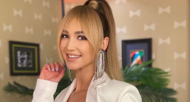 Olga Buzova Pozdravlyaya Mamu S Dnem Rozhdeniya Obnarodovala Svoi Detskie Fotografii